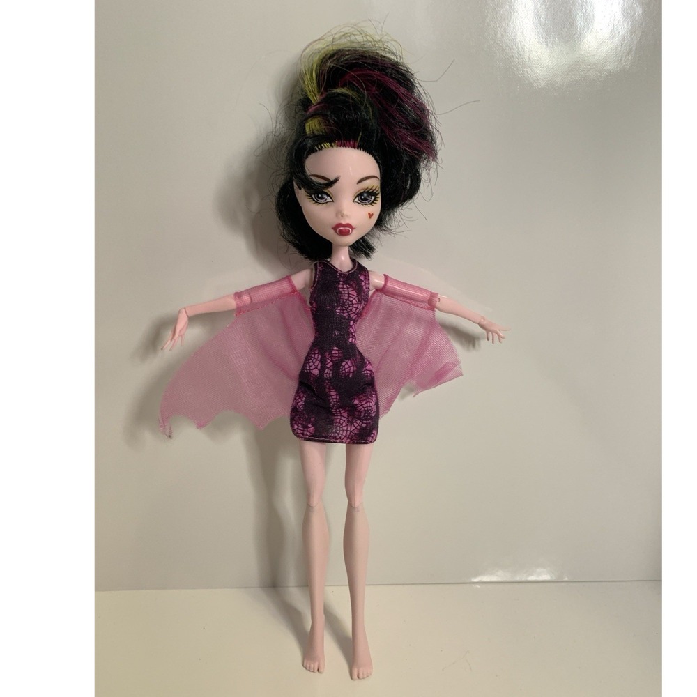 Monster High Doll Art Class Draculaura *Incomplete Wearing an Alternate Outfit